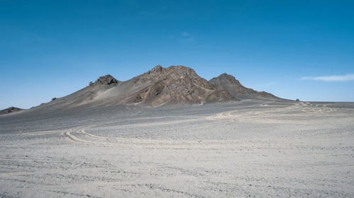 中国最孤独的城市 美得足够魔幻... 砂石画